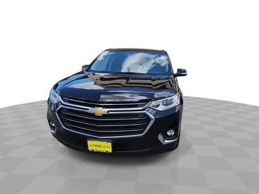 Mosaic Black Metallic 2021 Chevrolet Traverse LT Leather