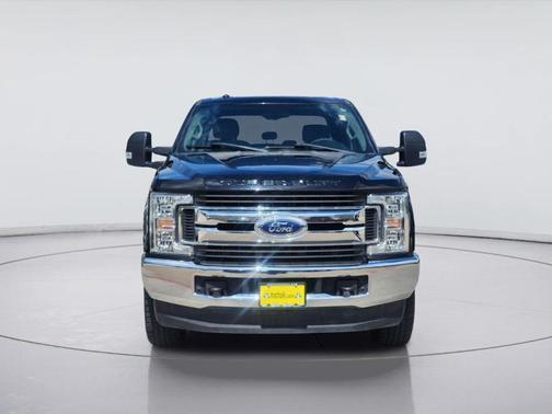Shadow Black 2018 Ford F-250 XLT