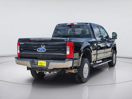 Shadow Black 2018 Ford F-250 XLT