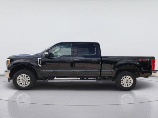 Shadow Black 2018 Ford F-250 XLT