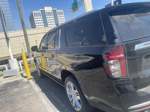 2023 Chevrolet Suburban High Country