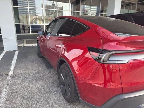 Red 2026 Tesla Model Y PREMIUM