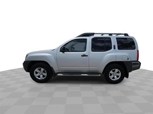 Silver Lightning Metallic 2010 Nissan Xterra S
