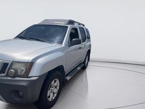 Silver Lightning Metallic 2010 Nissan Xterra S