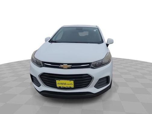 Summit White 2017 Chevrolet Trax LS