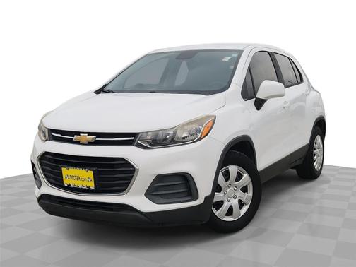 Summit White 2017 Chevrolet Trax LS