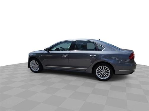 2016 Volkswagen Passat 1.8T SE
