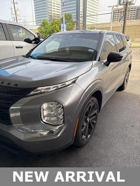 2022 Mitsubishi Outlander Black Edition