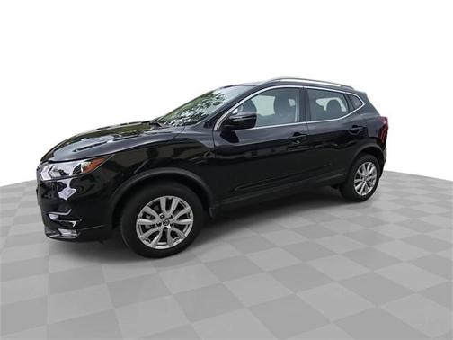 2022 Nissan Rogue Sport SV