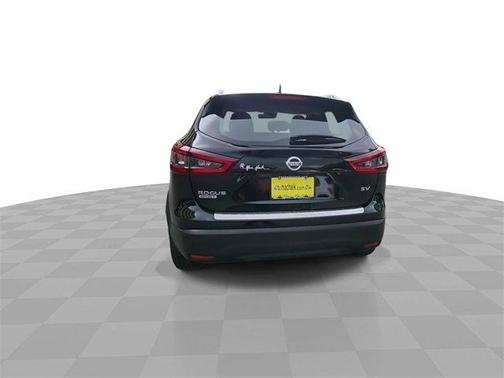 2022 Nissan Rogue Sport SV