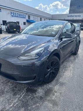Stealth Gray 2025 Tesla Model Y Long Range