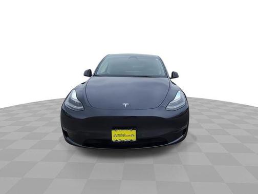 Stealth Gray 2025 Tesla Model Y Long Range