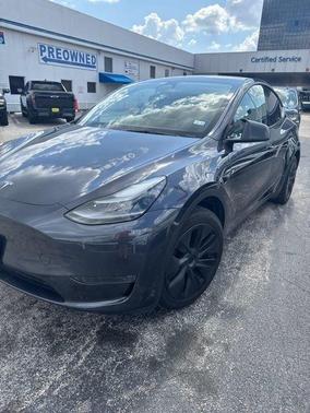 Stealth Gray 2025 Tesla Model Y Long Range