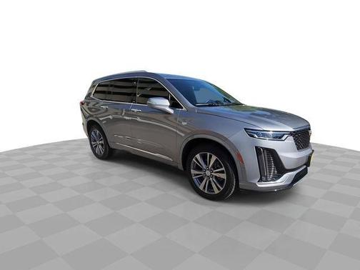 Silver Metallic 2025 Cadillac XT6 Premium Luxury FWD