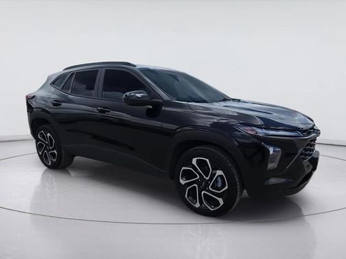 Mosaic Black Metallic 2024 Chevrolet Trax 2RS