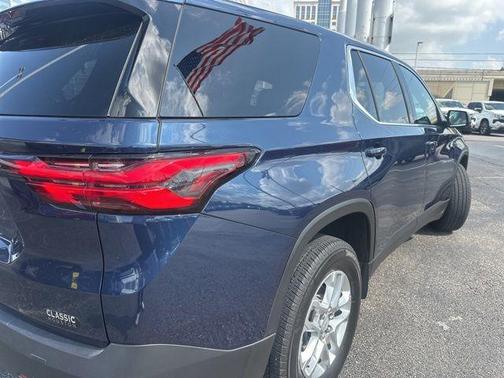 Northsky Blue Metallic 2023 Chevrolet Traverse LS