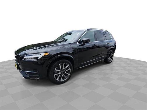 2019 Volvo XC90 T5 Momentum