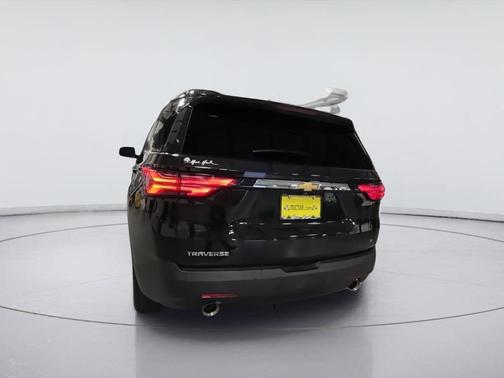 Black 2023 Chevrolet Traverse LT Cloth