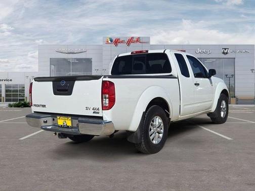 Glacier White 2019 Nissan Frontier SV