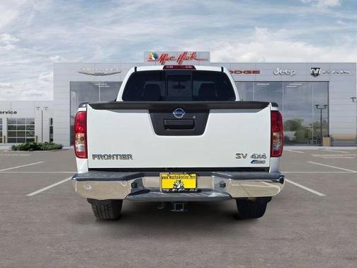 Glacier White 2019 Nissan Frontier SV