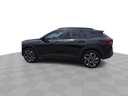 Mosaic Black Metallic 2024 Chevrolet Trax 2RS