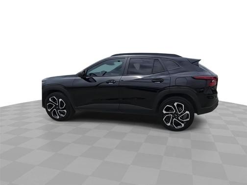 Mosaic Black Metallic 2024 Chevrolet Trax 2RS