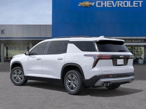 Summit White 2026 Chevrolet Traverse LT