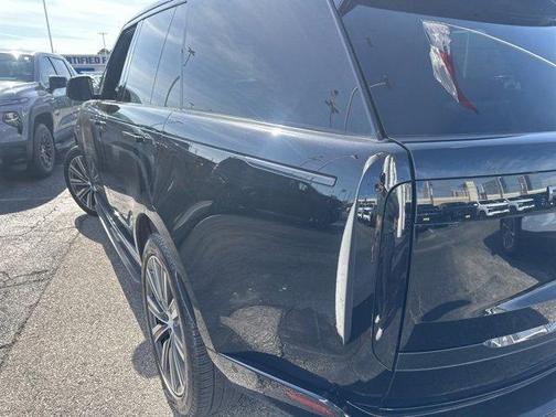 2023 Land Rover Range Rover P400 SE