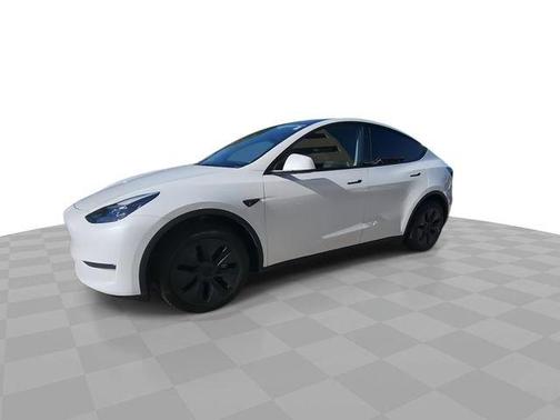 2025 Tesla Model Y Long Range