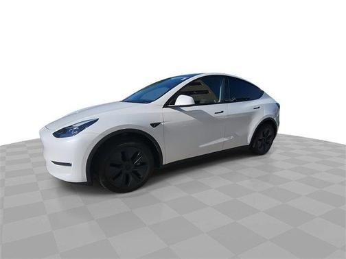 2025 Tesla Model Y Long Range