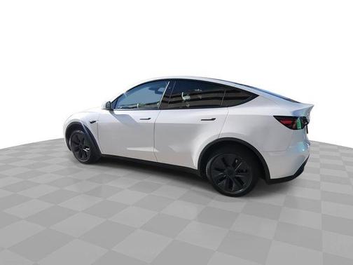2025 Tesla Model Y Long Range