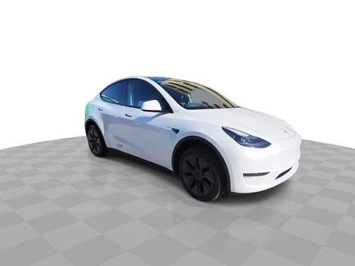 2025 Tesla Model Y Long Range