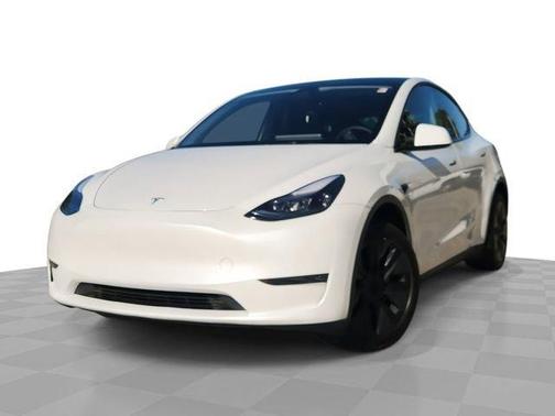 2025 Tesla Model Y Long Range