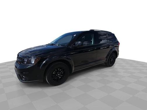 Pitch Black Clearcoat 2019 Dodge Journey SE