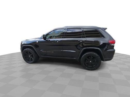 Diamond Black 2017 Jeep Grand Cherokee Trailhawk