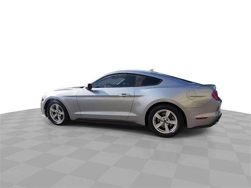 2022 Ford Mustang EcoBoost