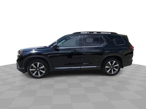 Crystal Black Pearl 2025 Honda Pilot Touring
