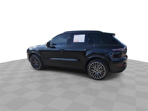 2021 Porsche Cayenne Base