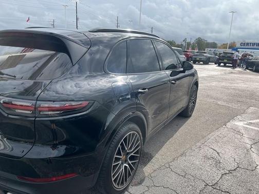2021 Porsche Cayenne Base