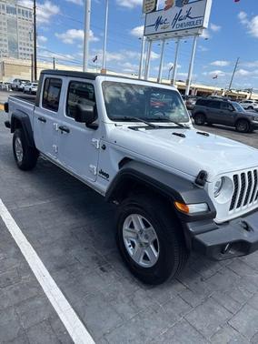 2020 Jeep Gladiator Sport