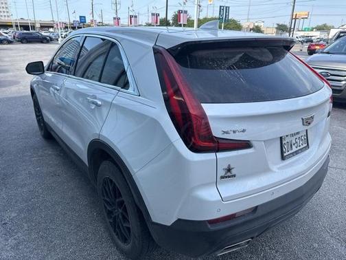 2022 Cadillac XT4 Luxury