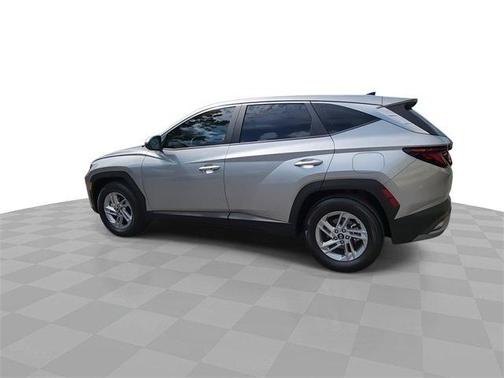 2025 Hyundai TUCSON SE