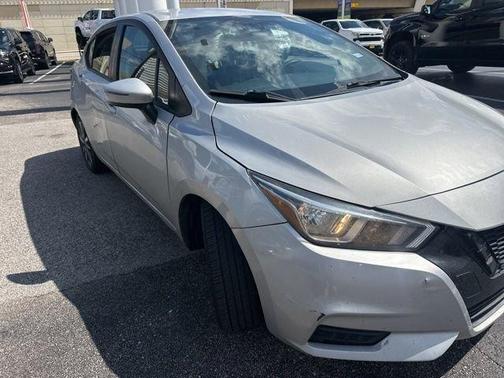 Brilliant Silver Metallic 2020 Nissan Versa 1.6 SV