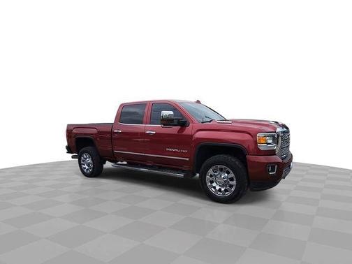 Red Quartz Tintcoat 2019 GMC Sierra 2500 Denali