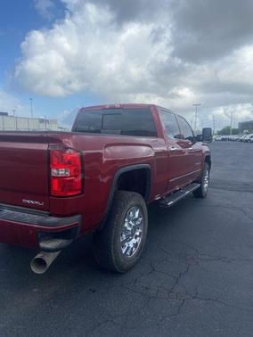 Red Quartz Tintcoat 2019 GMC Sierra 2500 Denali