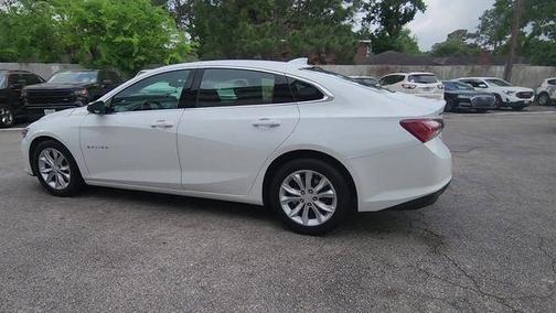 Summit White 2022 Chevrolet Malibu LT