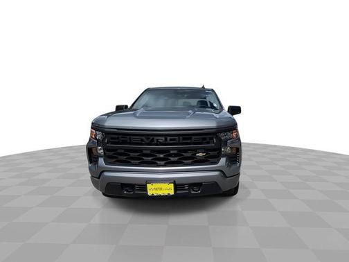 Sterling Gray Metallic 2025 Chevrolet Silverado 1500 Custom