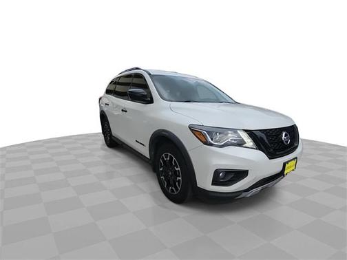 2019 Nissan Pathfinder SL