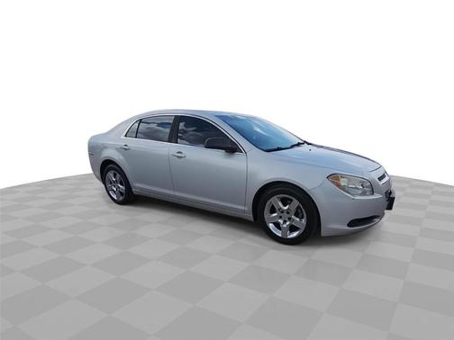 Silver Ice Metallic 2011 Chevrolet Malibu LS