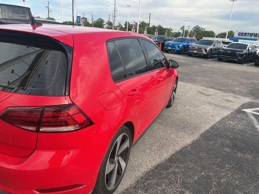 2018 Volkswagen Golf GTI 2.0T SE 4-Door